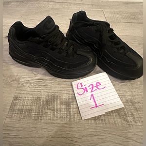 Size 1 Black Kids Air Max 95 Preschool